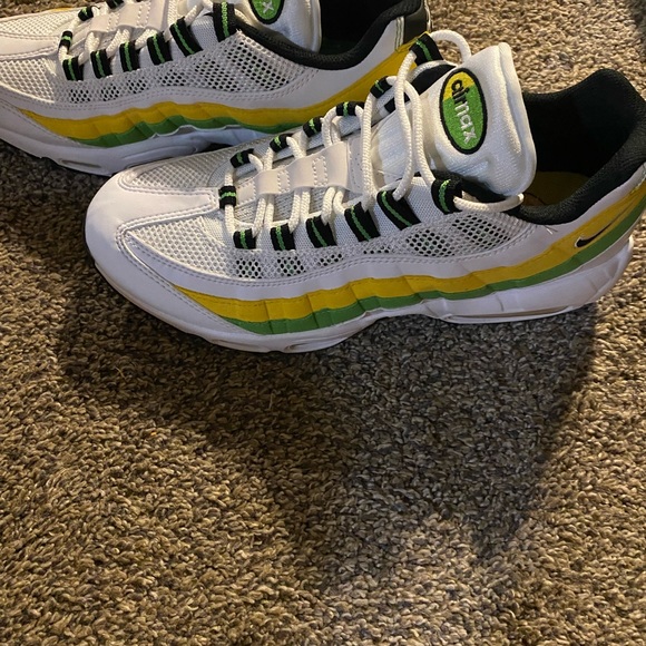 Men gym shoes - Picture 4 of 5